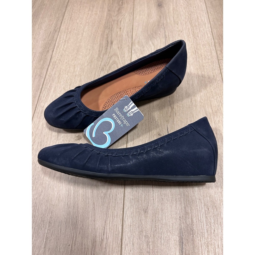 Baretraps Norma Navy Blue Posture+ Ballet Flats Womens 9.5M Pleated Wedge NEW - Picture 2 of 8